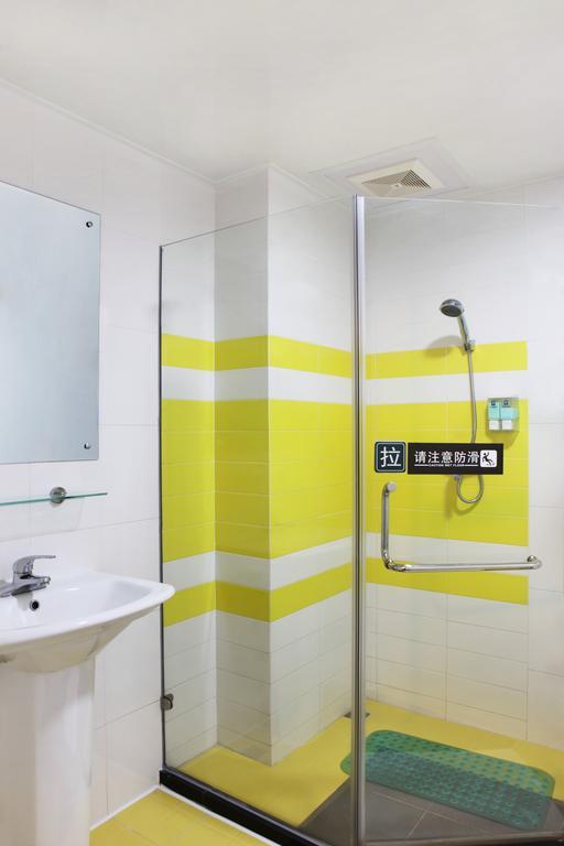 7Days Inn Guilin Zhengyang Road Pedestrain Street Quarto foto